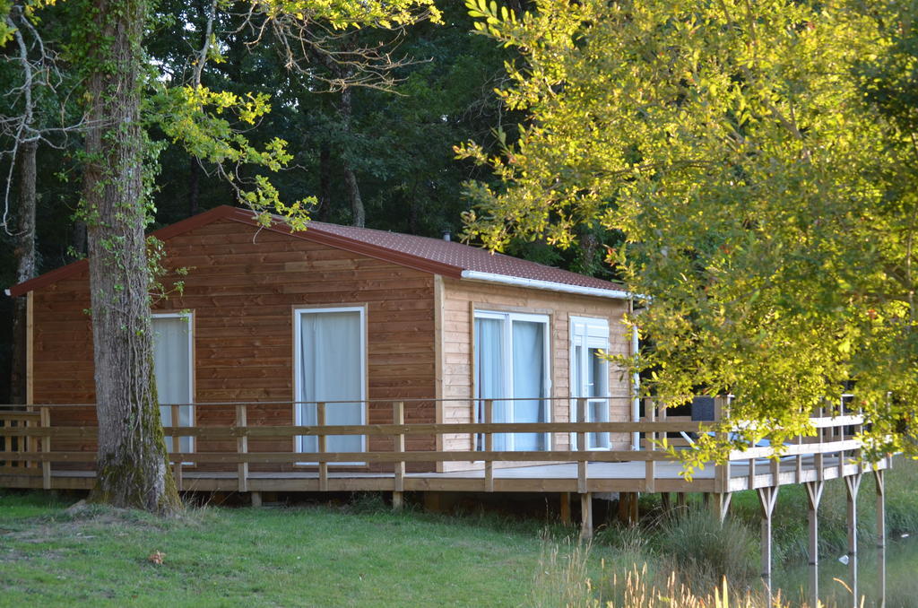 Chalet de La Héronnière Chef-Boutonne Exterior foto